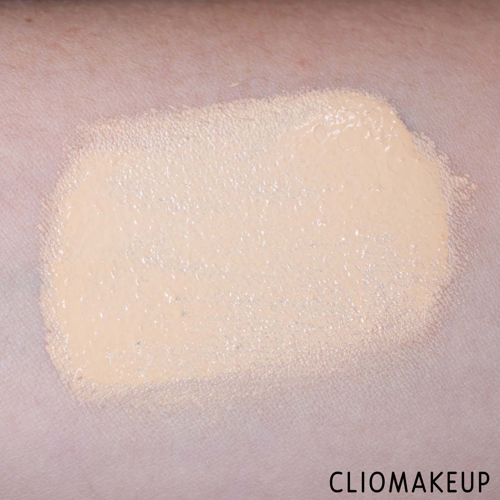 cliomakeup-recensione-fondotinta-kiko-dolce-dova-fresh-feel-foundation-spf-30-9