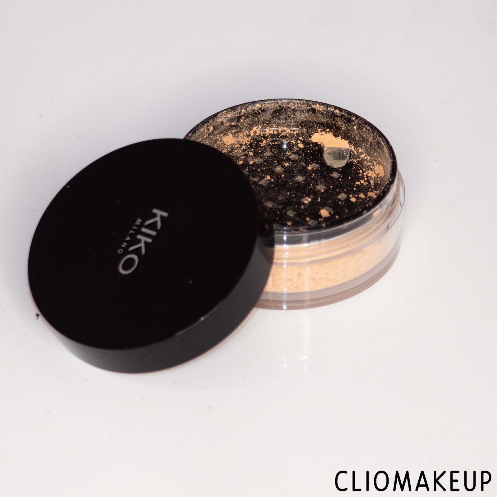 cliomakeup-recensione-kiko-nothing-matte-r-mattifying-loose-powder-foundation-5