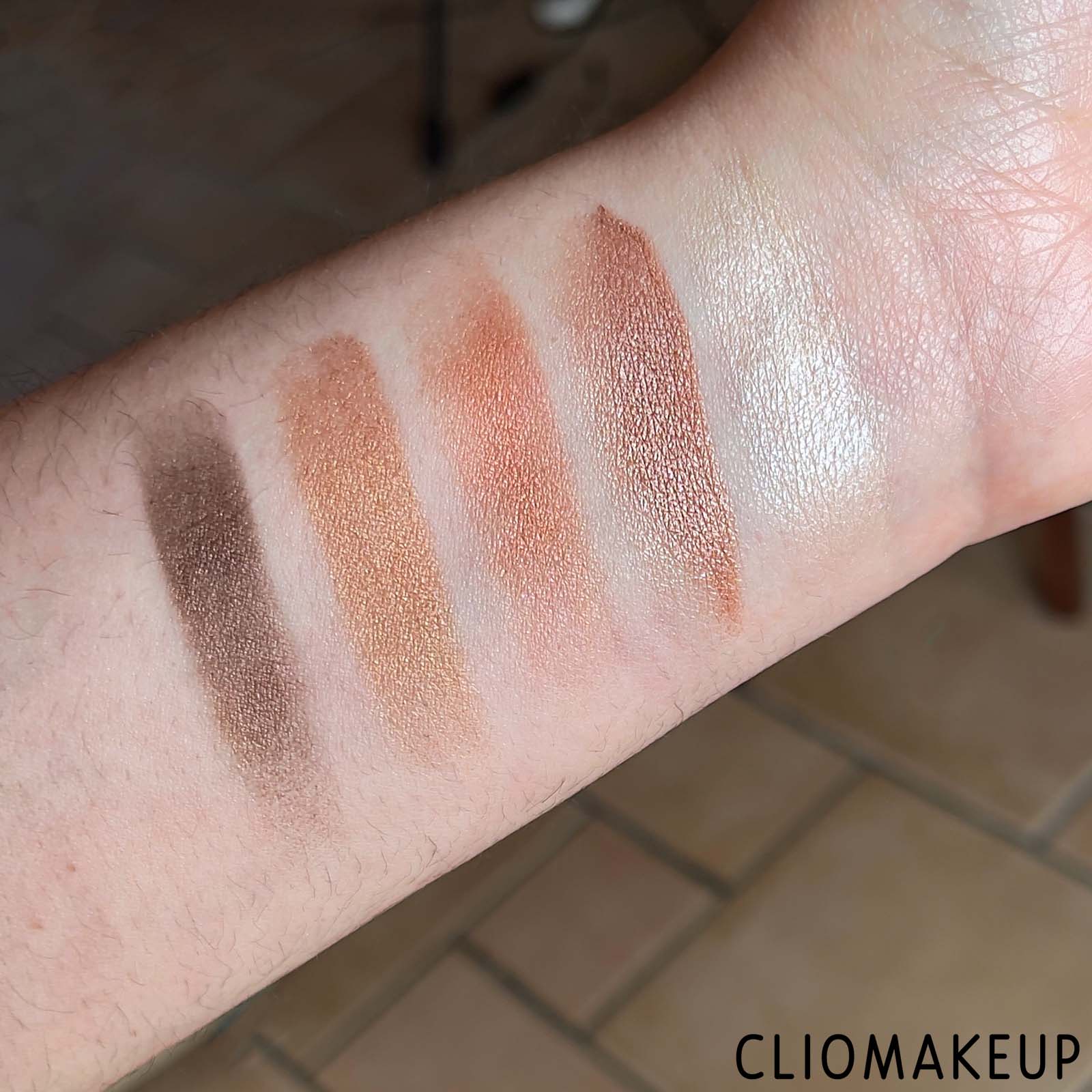 cliomakeup-recensione-palette-nyx-ultimate-shadow-palette-warm-neutrals-9