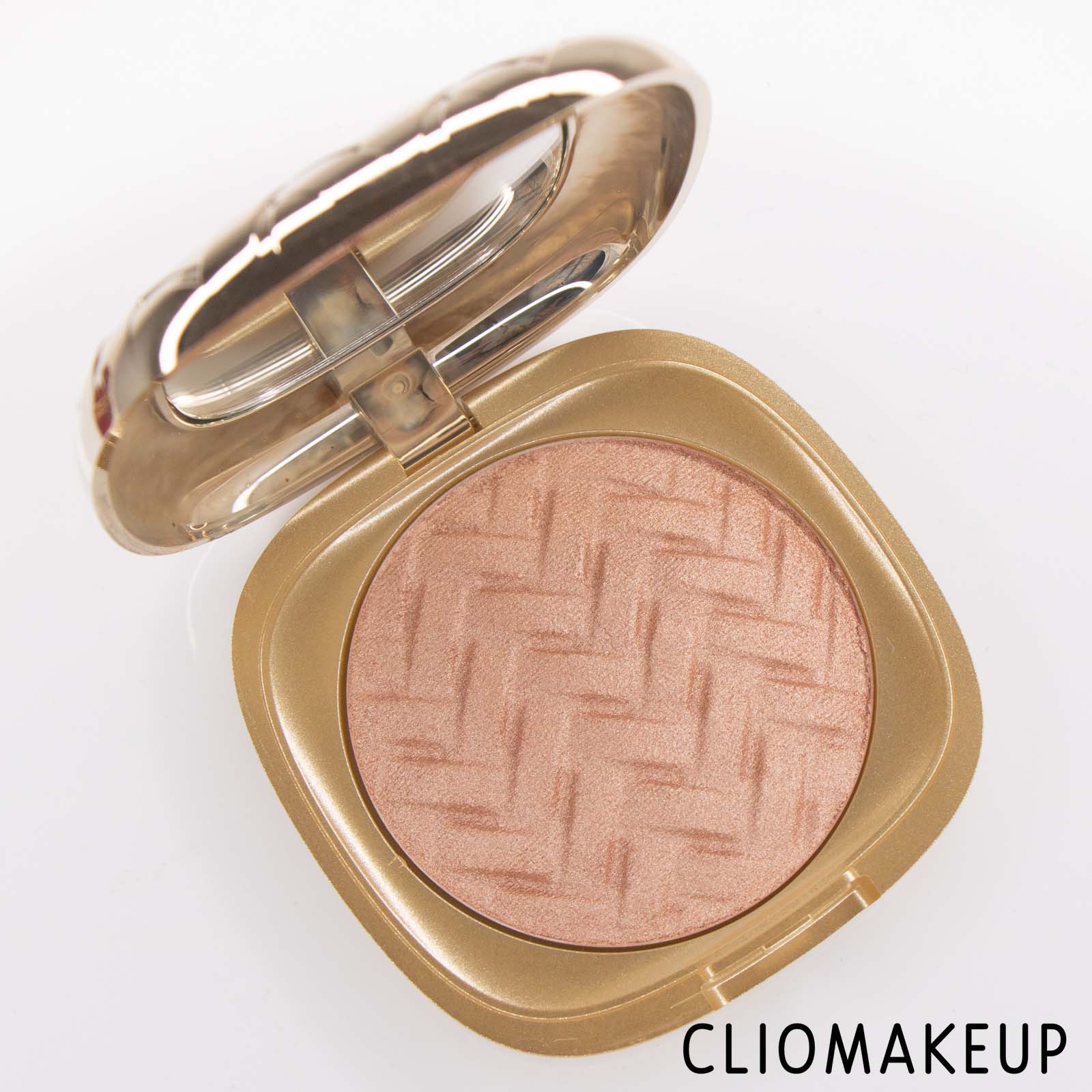 Cliomakeup-Recensione-Illuminante-Kiko-Dolce-Diva-Baked-Highlighter-5