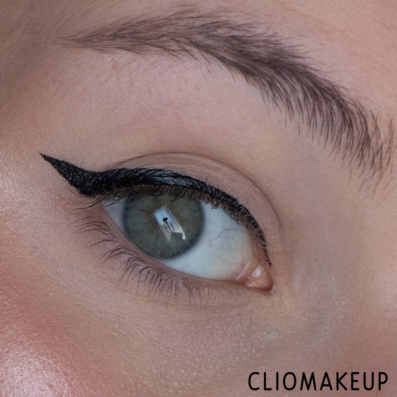 Cliomakeup-Recensione-Mascara-Rimmel-Scandaleyes-Volume-On-Demand-Waterproof -10