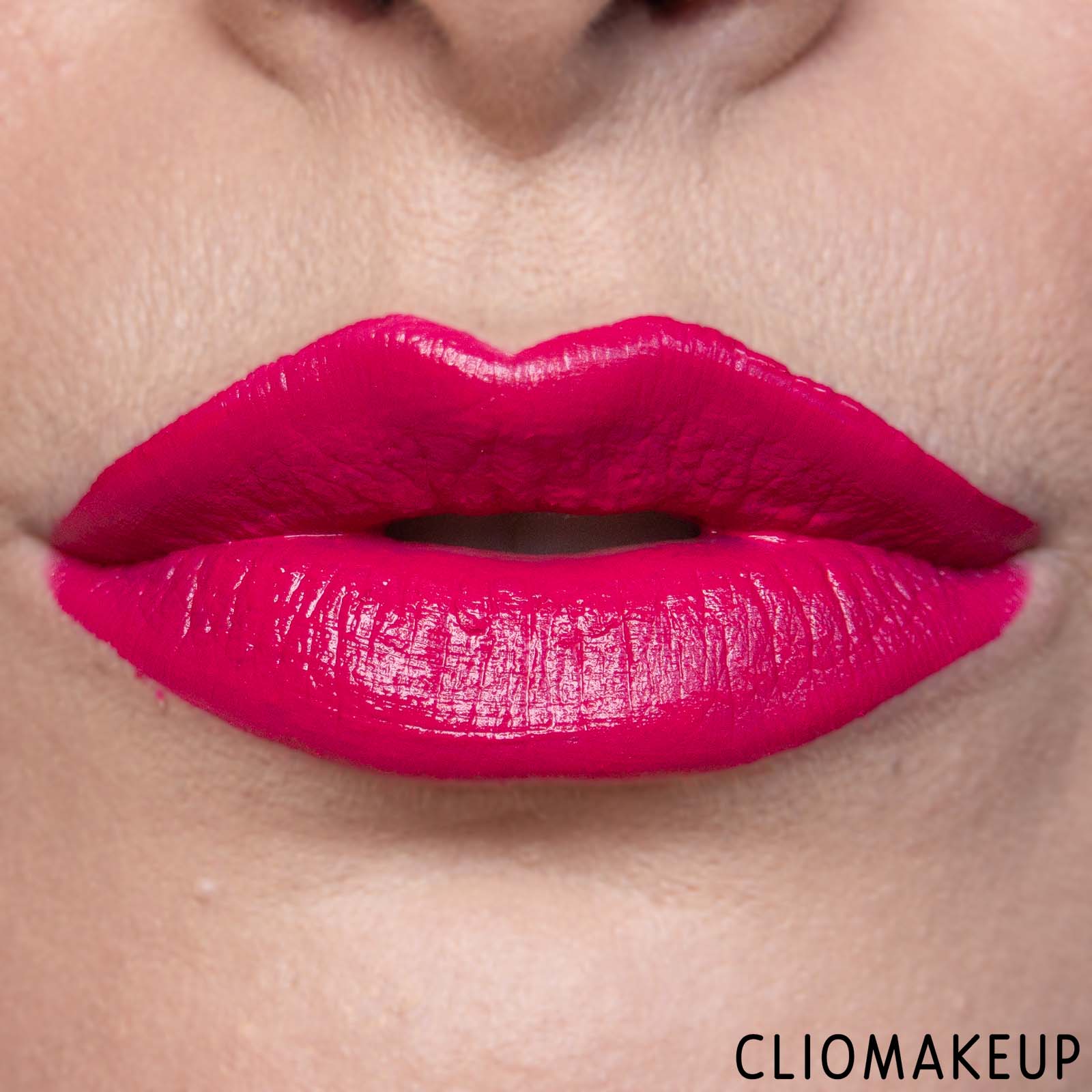 cliomakeup-recensione-rossetto-liquido-essence-berry-on-matte-liquid-lipstick-11