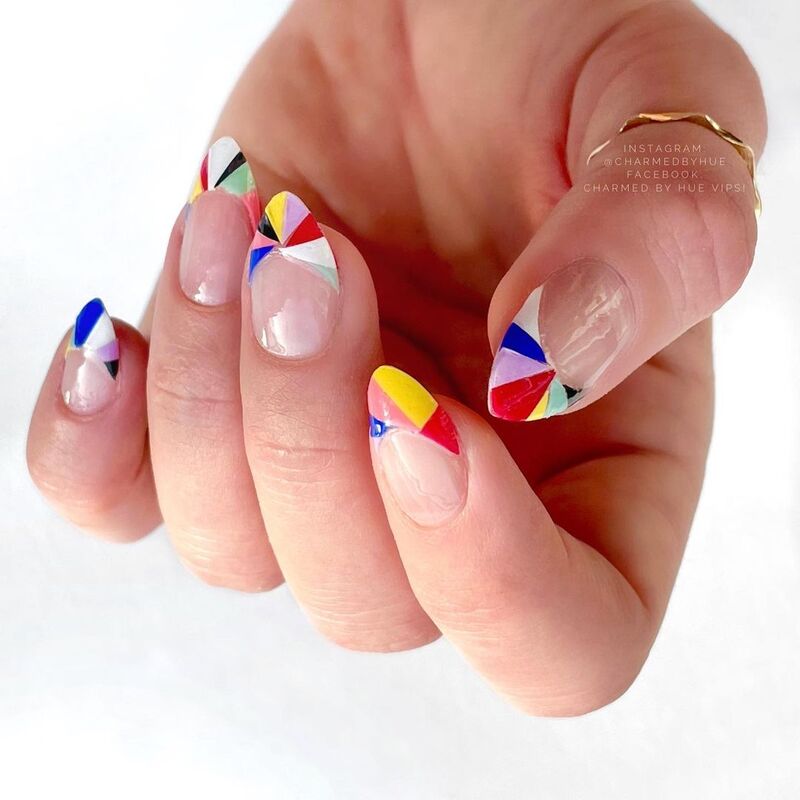 cliomakeup-color-block-nails-2021-geometrie-colori