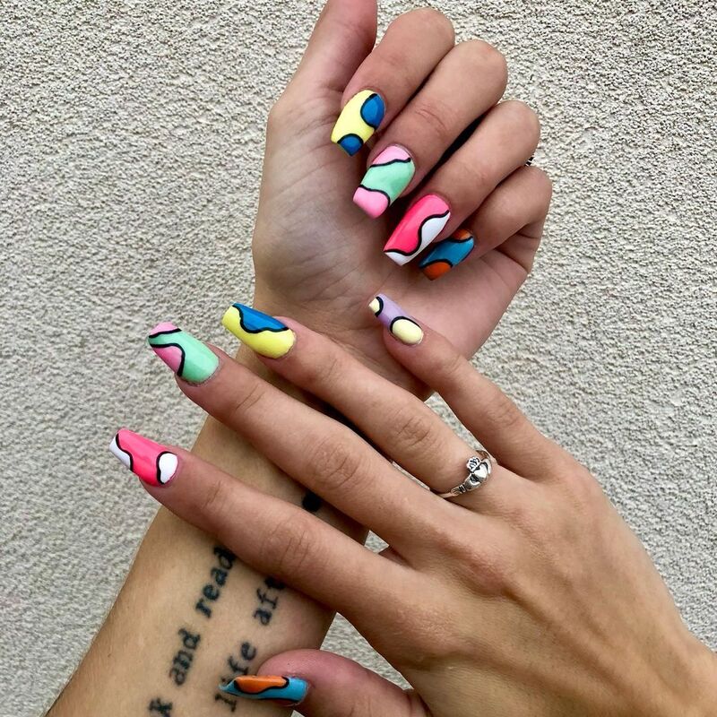 cliomakeup-color-block-nails-2021-geometrie