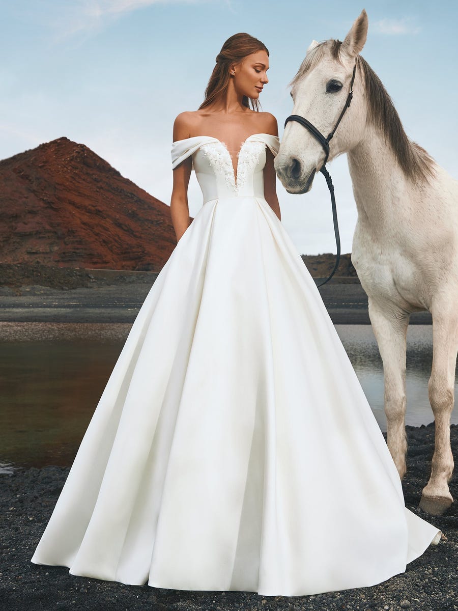 cliomakeup-pronovias-sposa-2022-14