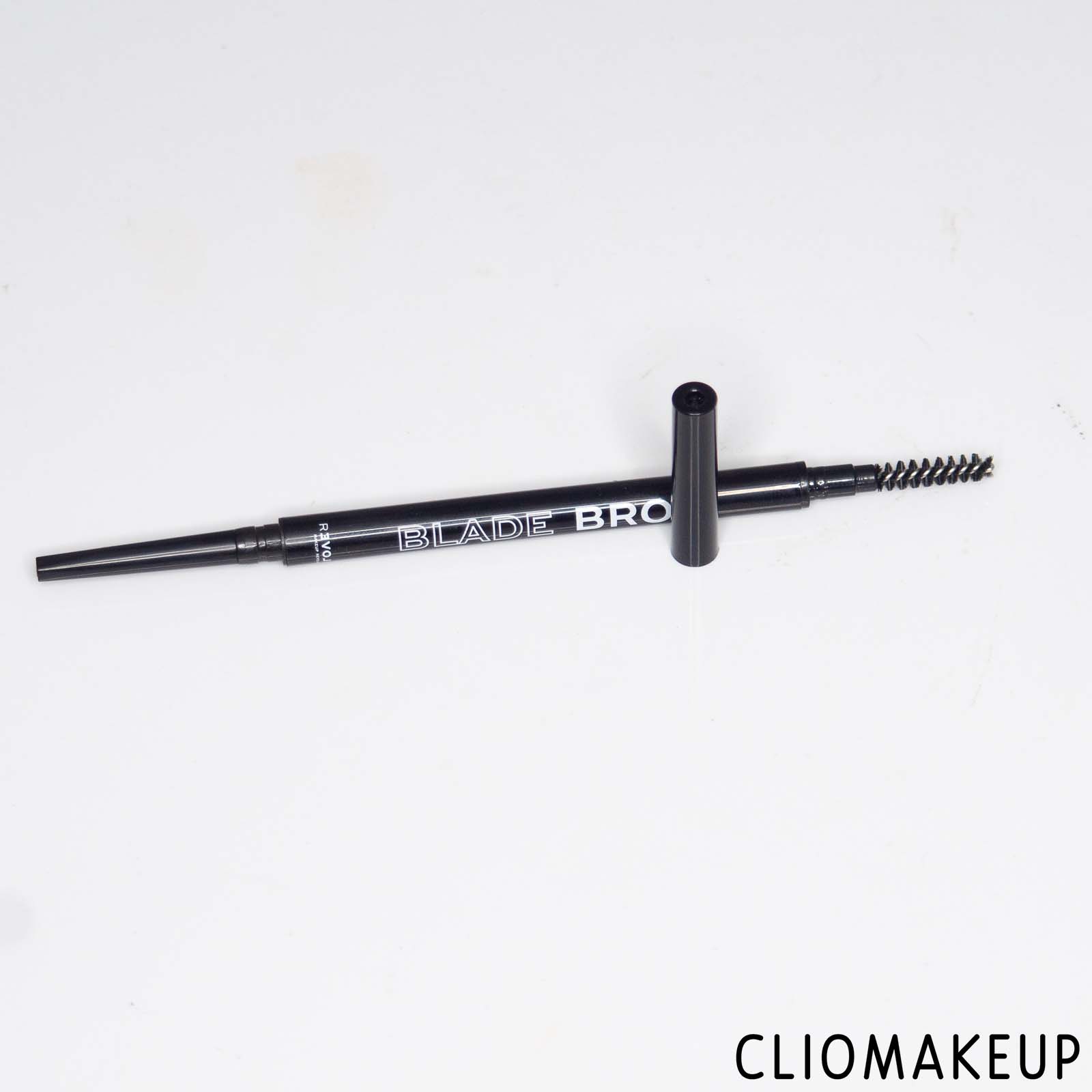 cliomakeup-recensione-matita-sopracciglia-revolution-relove-blade-brow-pencil-4