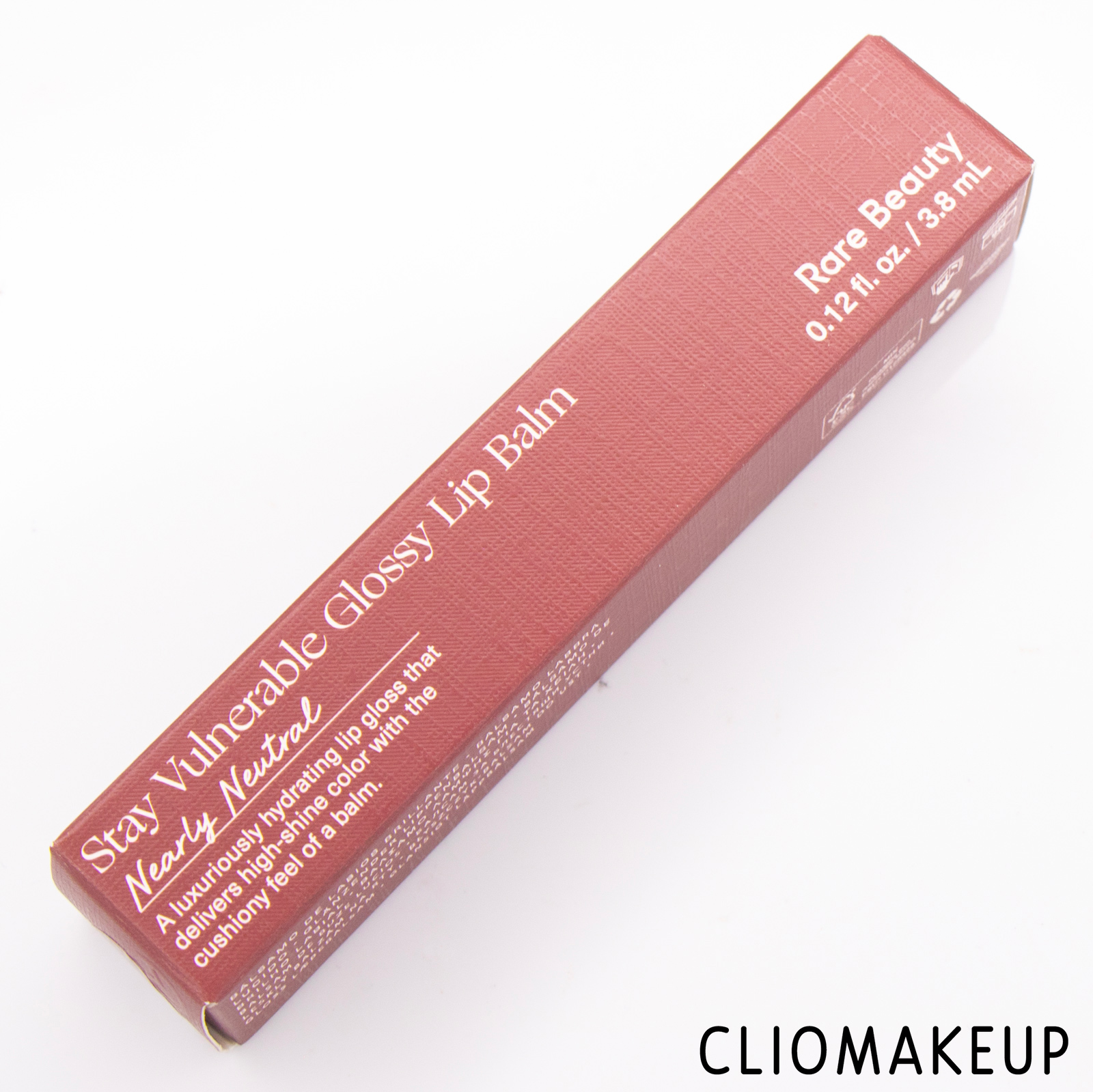 Cliomakeup-Recensione-Gloss-Rare-Beauty-Stay-Vulnerable-Glossy-Lip-Balm-2