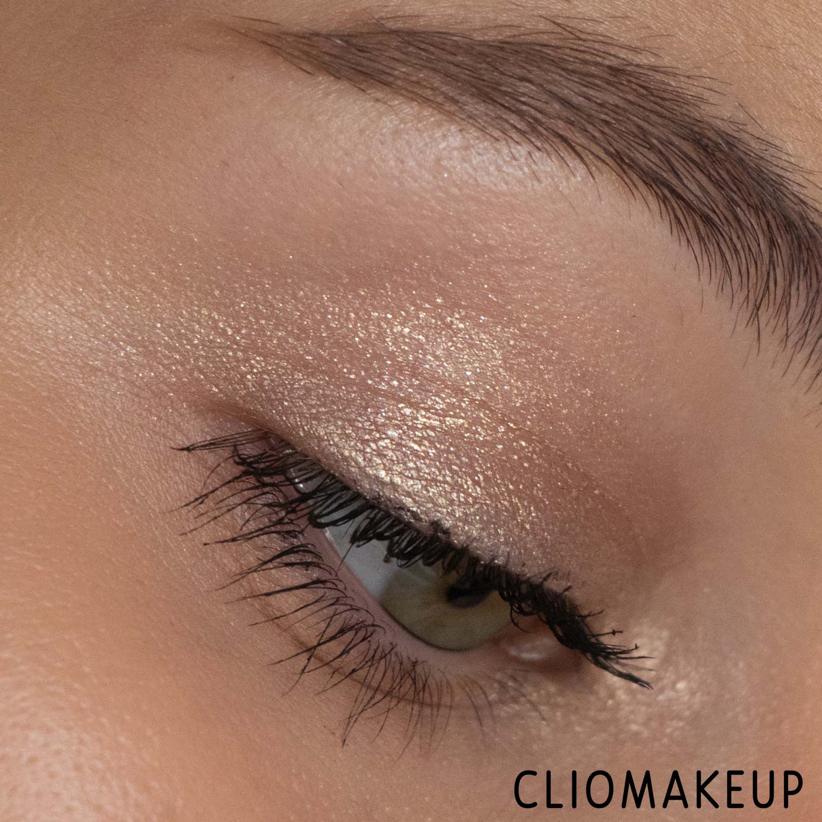 Cliomakeup-Recensione-Ombretto-Naj-Oleari-Absolute-Stay-Eyeshadow-Ombretto-Lunga-Tenuta-10