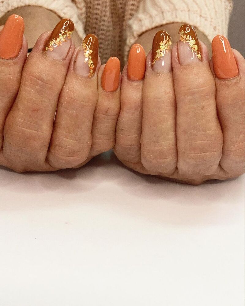 cliomakeup-pumpkin-nails-accent-nail-oro