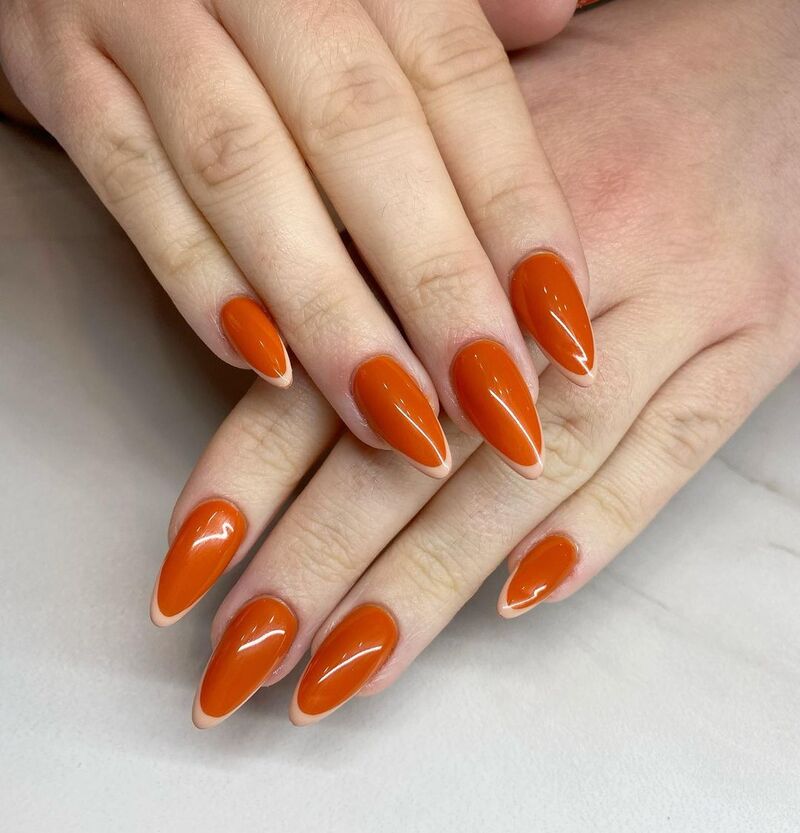 cliomakeup-pumpkin-nails-french