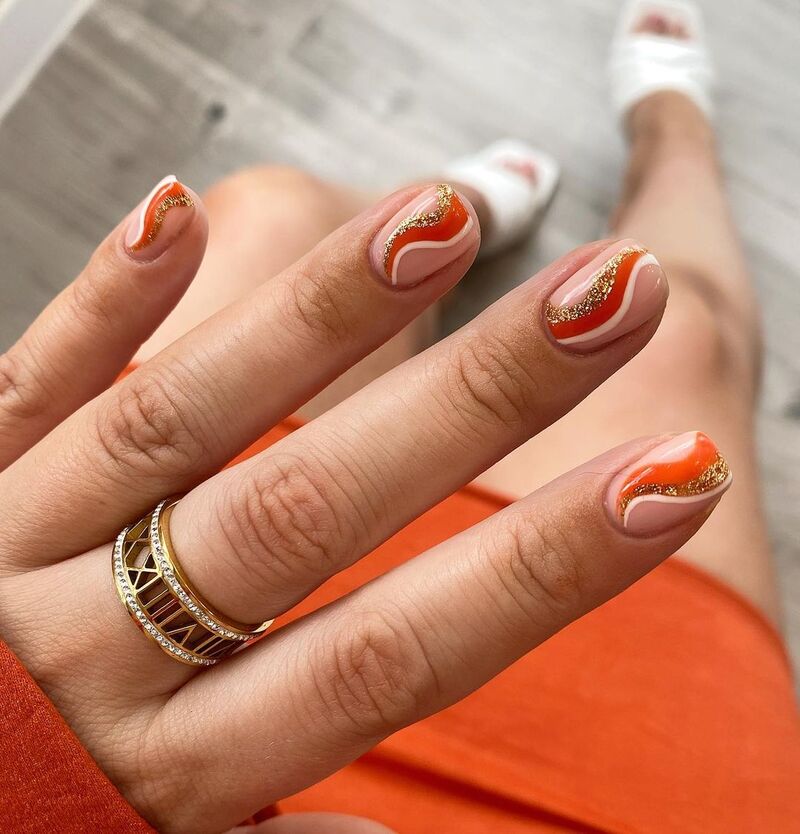 cliomakeup-pumpkin-nails-linee