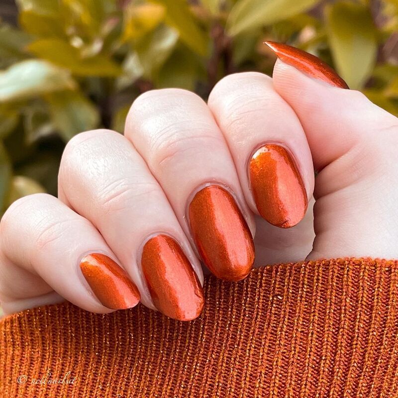 cliomakeup-pumpkin-nails-shimmer