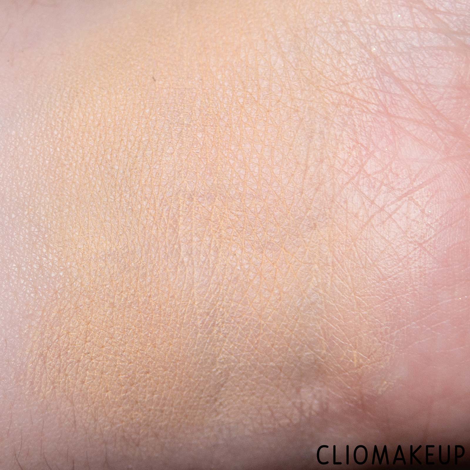 cliomakeup-recensione-correttore-the-balm-anne-t-dotes-concealer-9