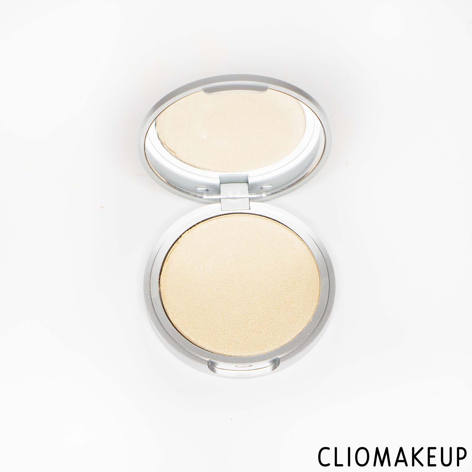 cliomakeup-recensione-illuminante-the-balm-mary-lou-manizer-5