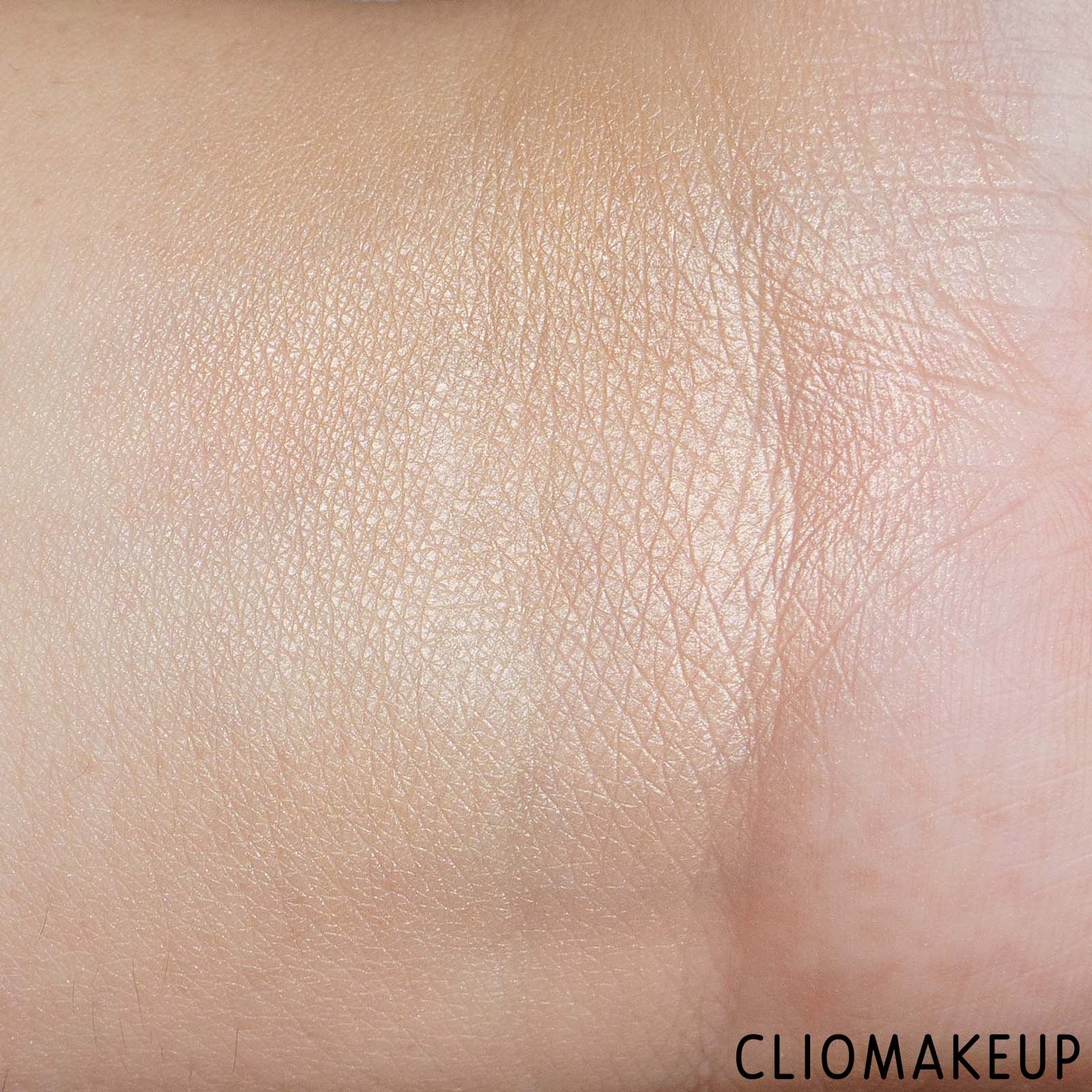 cliomakeup-recensione-illuminante-the-balm-mary-lou-manizer-8