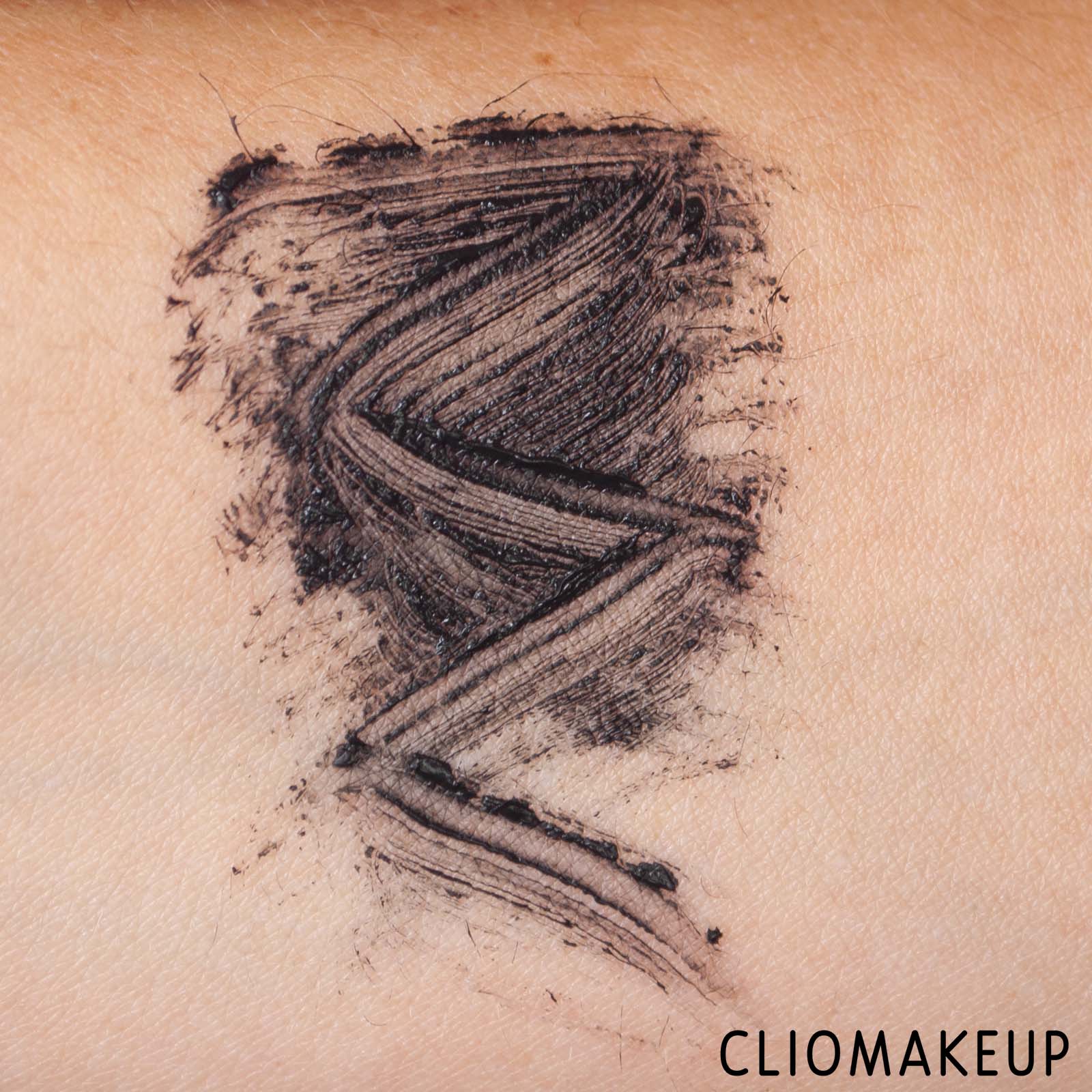 cliomakeup-recensione-mascara-naj-oleari-marvelous-curl-mascara-effetto-volume-e-incurvatura-7