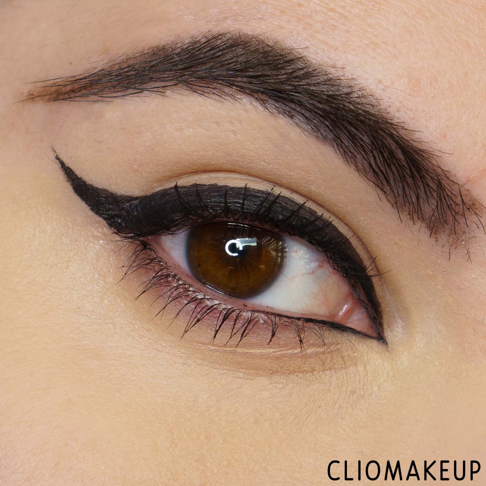 cliomakeup-recensione-eyeliner-naj-oleari-impeccable-eyeliner-resistente-allacqua-14