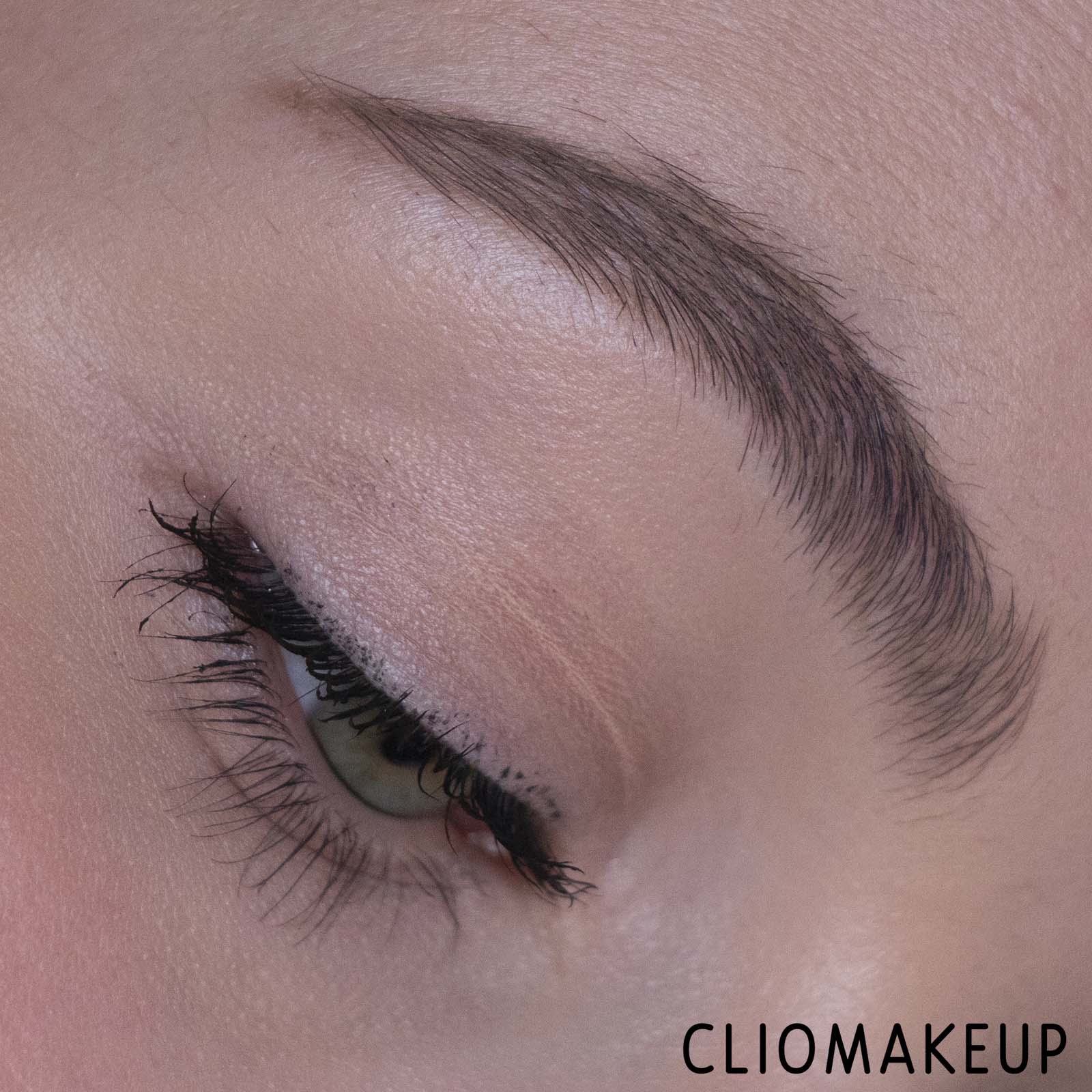 Cliomakeup-Recensione-Matita-Sopracciglia-Too-Faced-Pomade-In-A-Pencil-Brow-Shaper-E-Filler-Waterproof -10