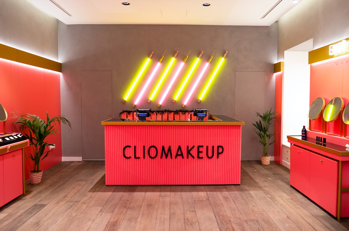 Cliomakeup-pre-opening-cliopopup-torino-bancone