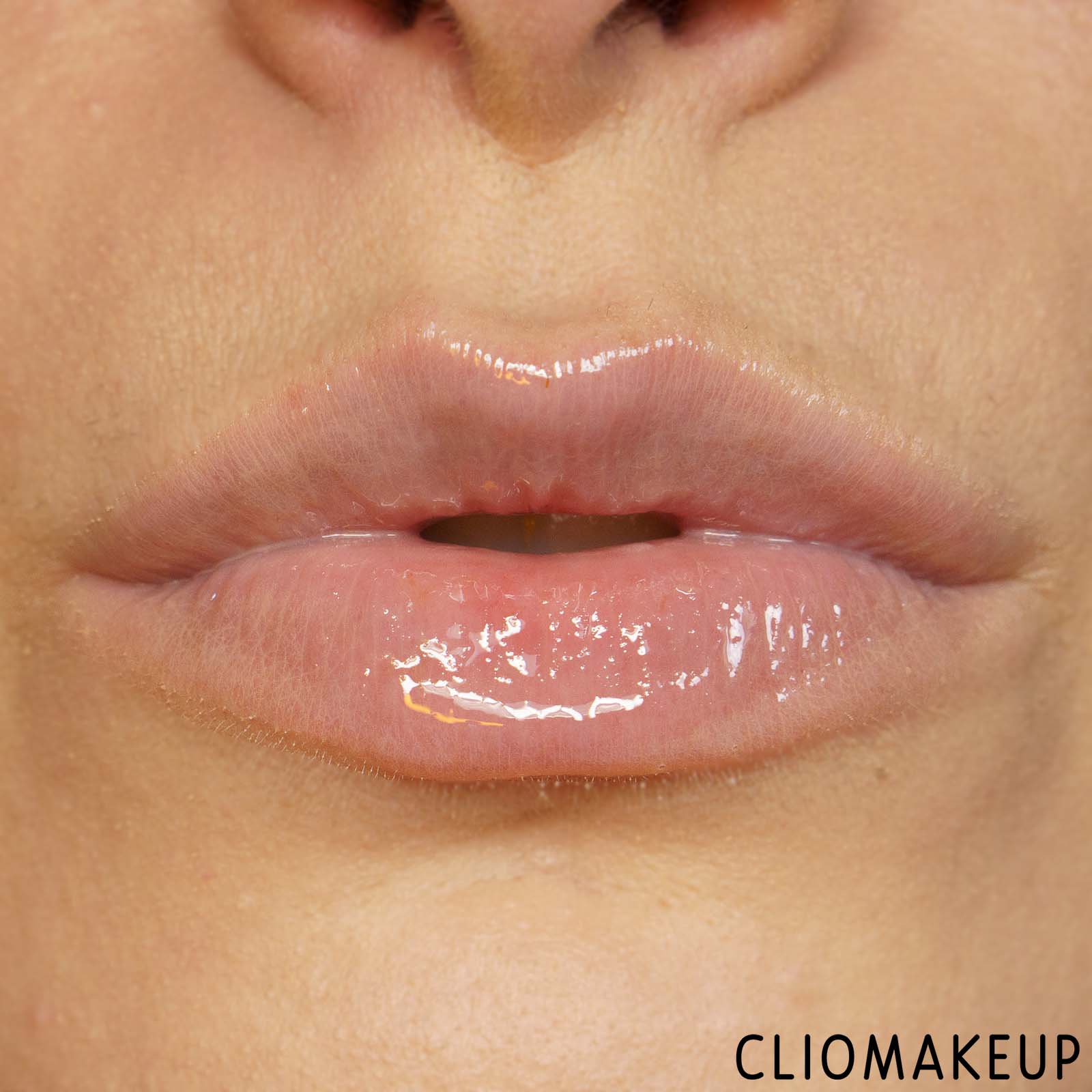 cliomakeup-recensione-balsamo-labbra-wycon-feed-my-lips-lip-plumping-serum-11