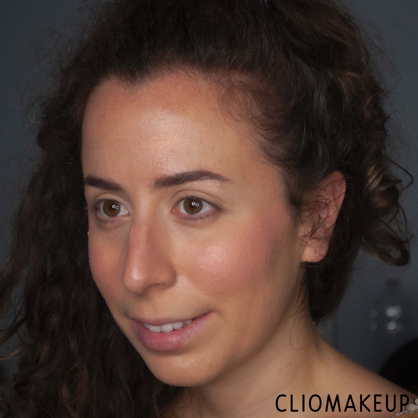 cliomakeup-recensione-blush-chiara-ferragni-make-up-highlighting-blush-11