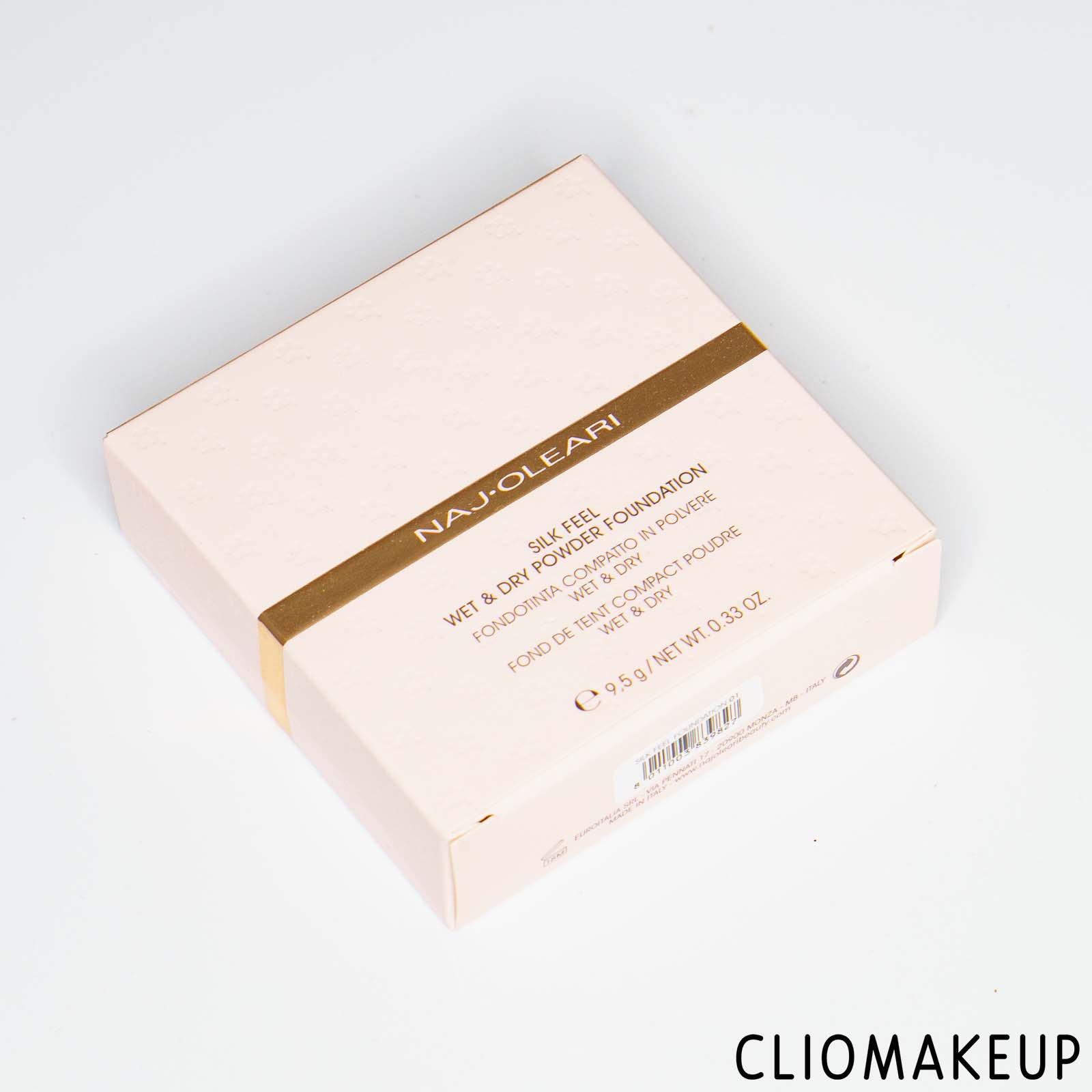 cliomakeup-recensione-fondotinta-naj-oleari-silk-feel-wet-e-dry-powder-foundation-2