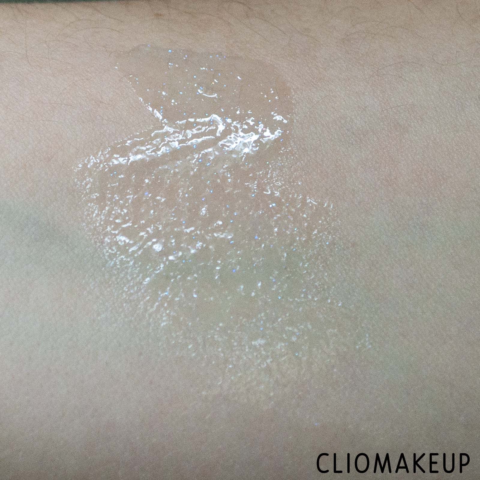 cliomakeup-recensione-gloss-catrice-volumizing-extreme-lip-booster-6