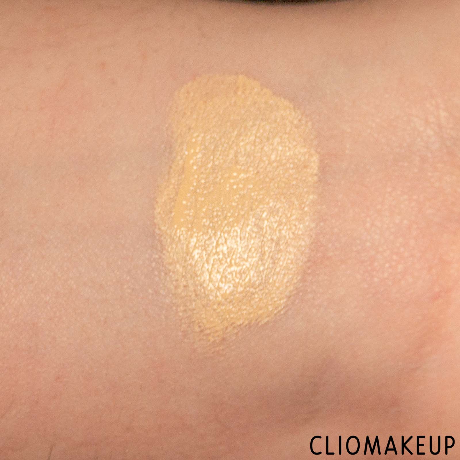 cliomakeup-recensione-fondotinta-giorgio-armani-essence-in-balm-mesh-cushion-spf-50-6