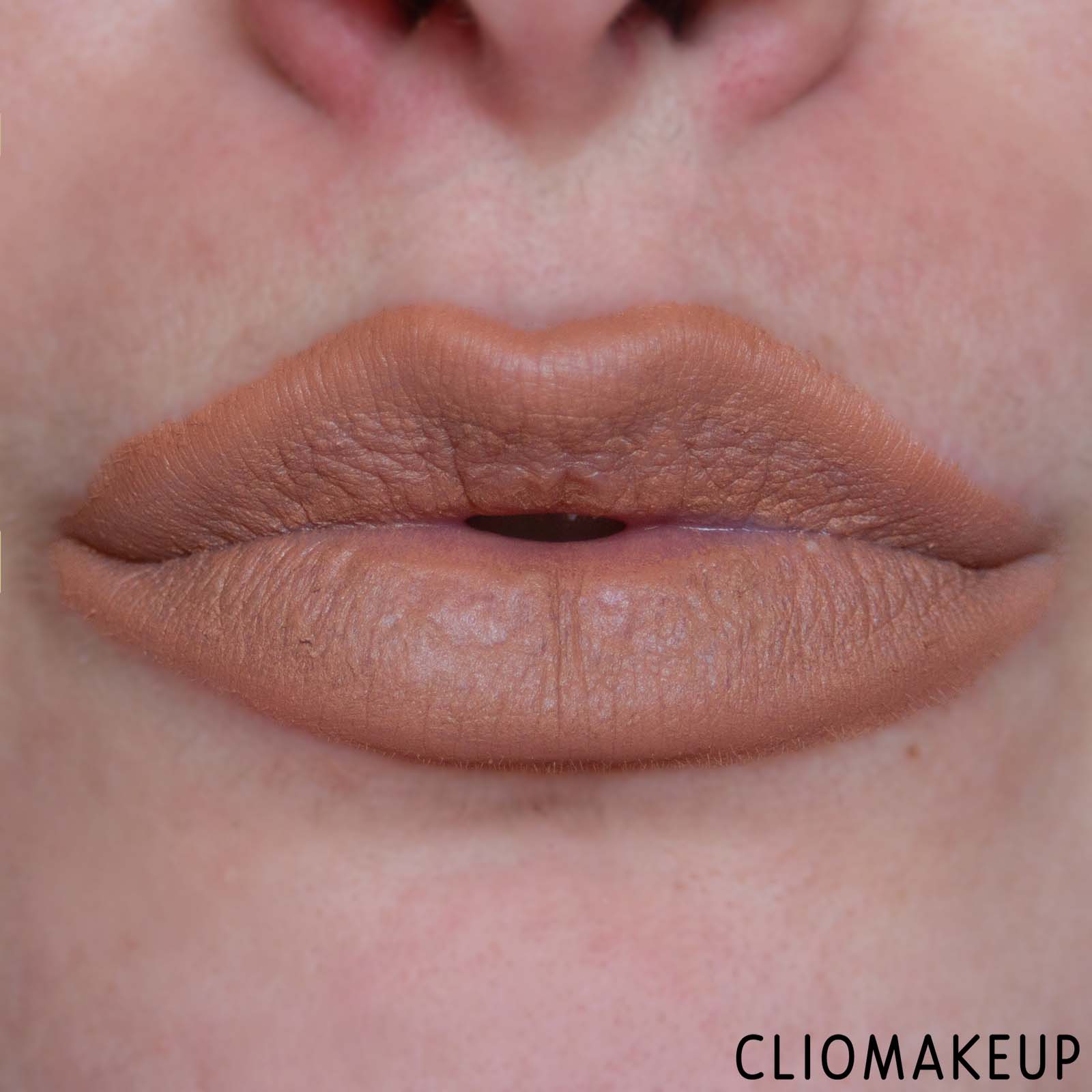 cliomakeup-recensione-matita-labbra-kiko-smart-fusion-matte-lip-crayon-12