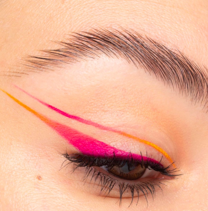 Cliomakeup-double-wing-eyeliner-greta-agassi-eyeliner-doppio-colorato