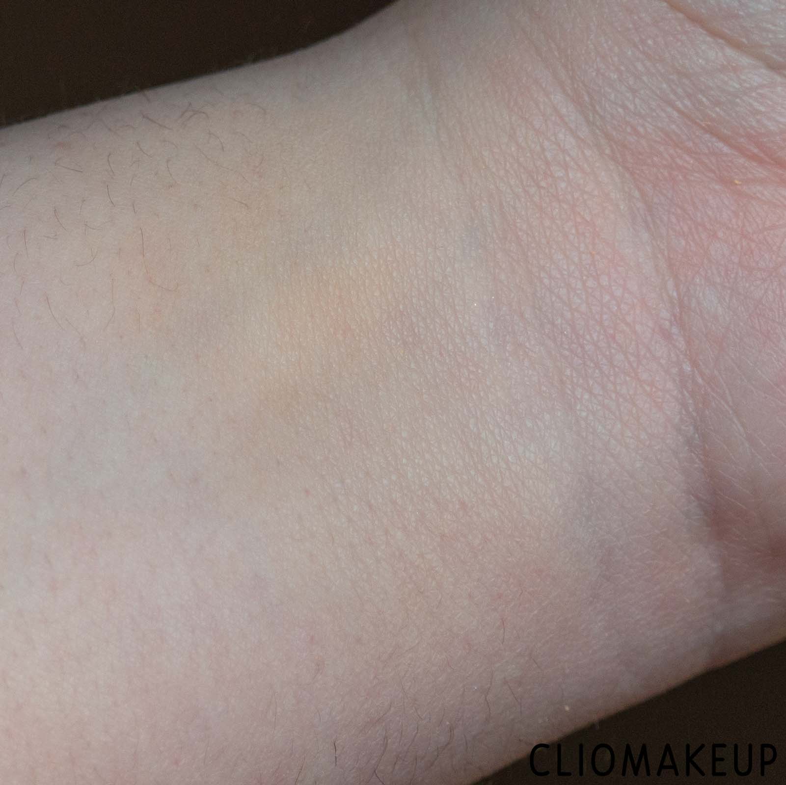 cliomakeup-recensione-cipria-stila-one-step-correct-brightening-finishing-powder-8