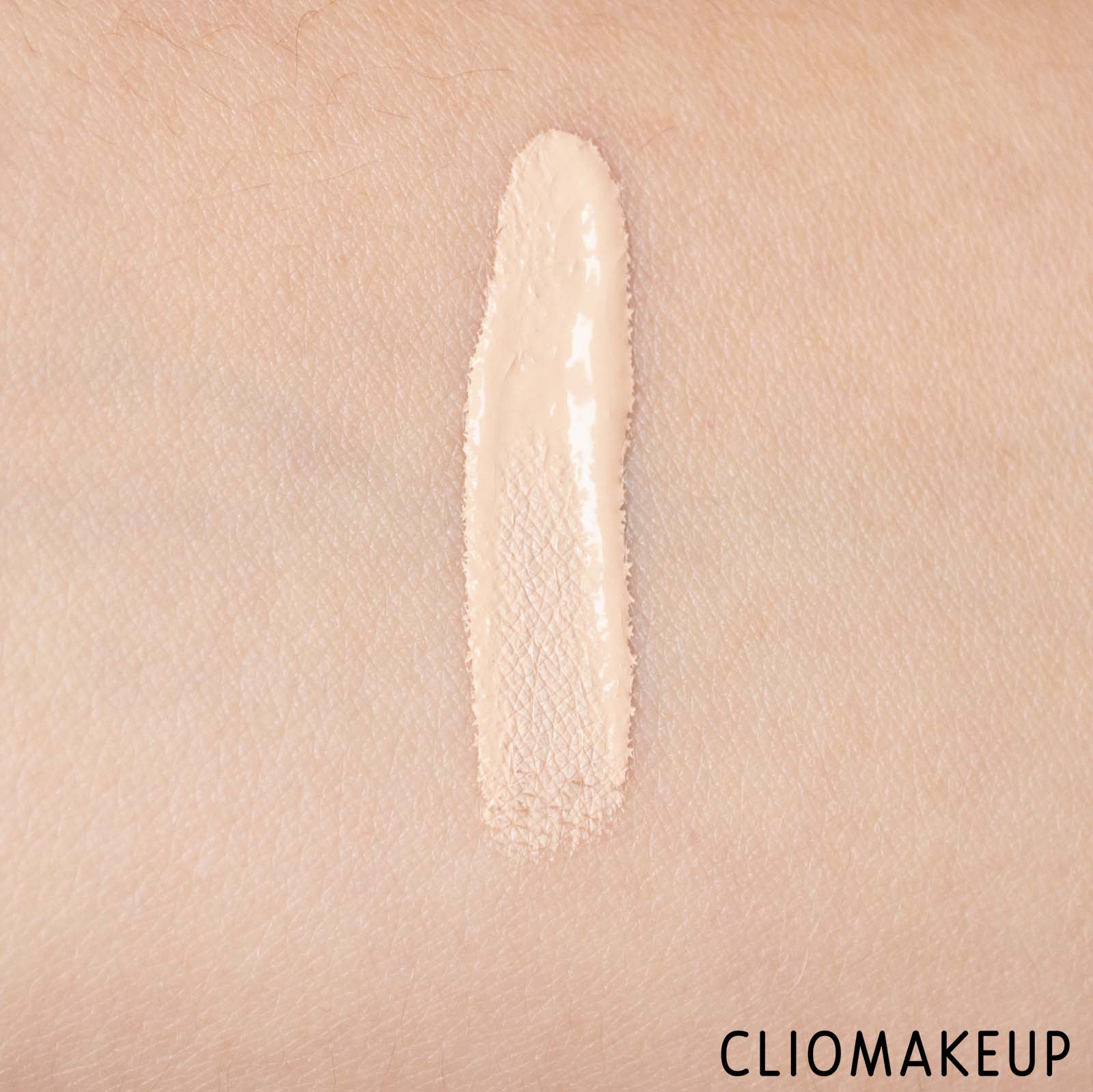 cliomakeup-recensione-correttore-kat-von-d-vegan-beauty-good-apple-lightweight-full-coverage-concealer-7