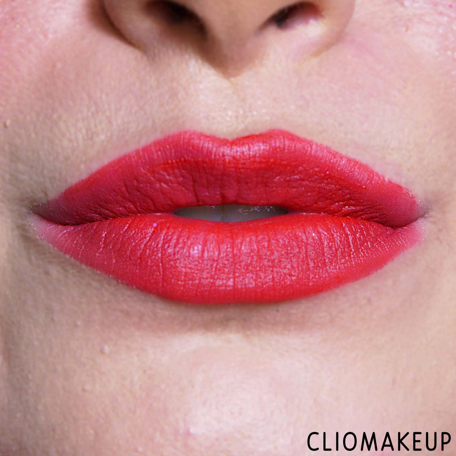 cliomakeup-recensione-rossetto-ruby-boo-powder-kiss-liquid-lipstick-13