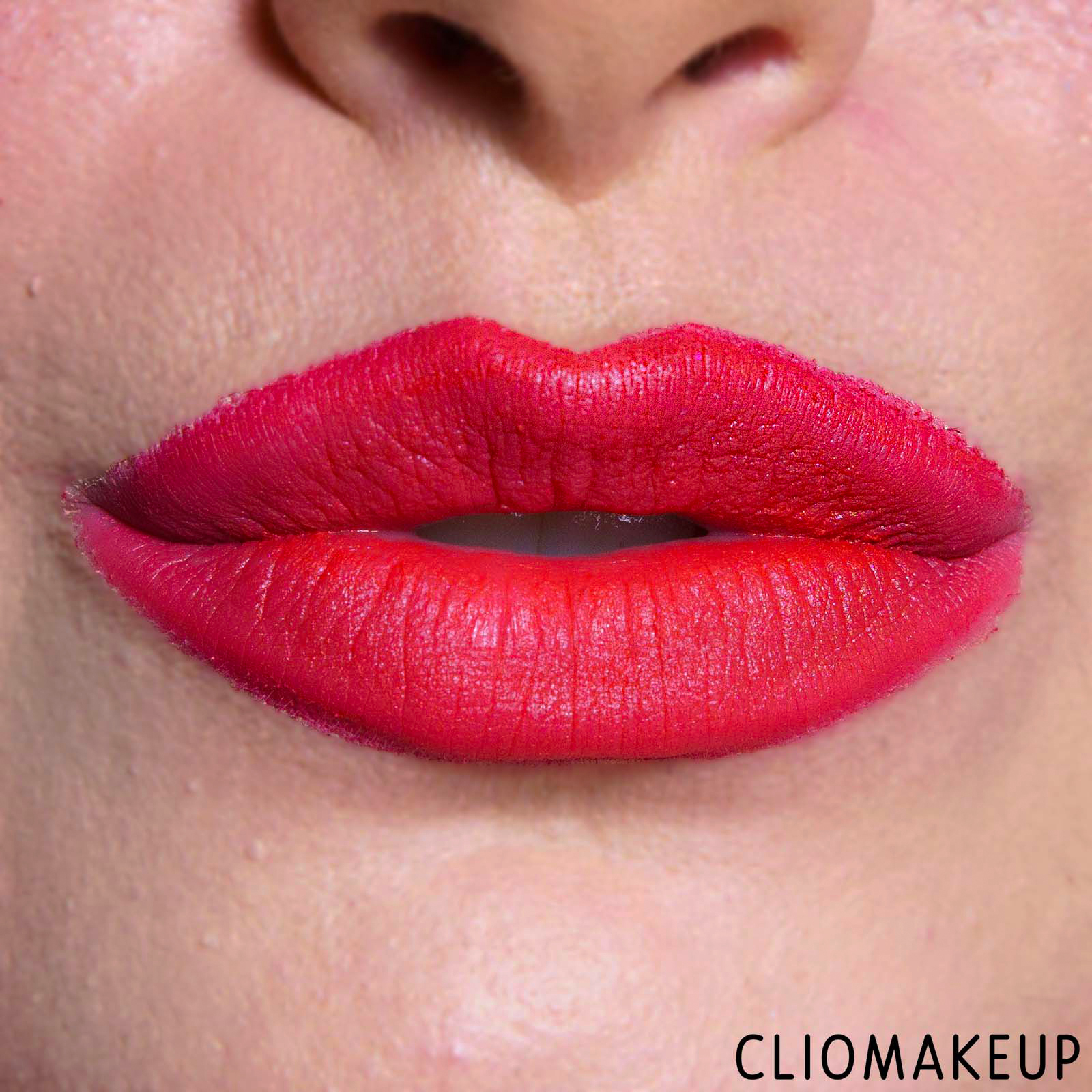 cliomakeup-recensione-rossetto-ruby-boo-powder-kiss-liquid-lipstick-15