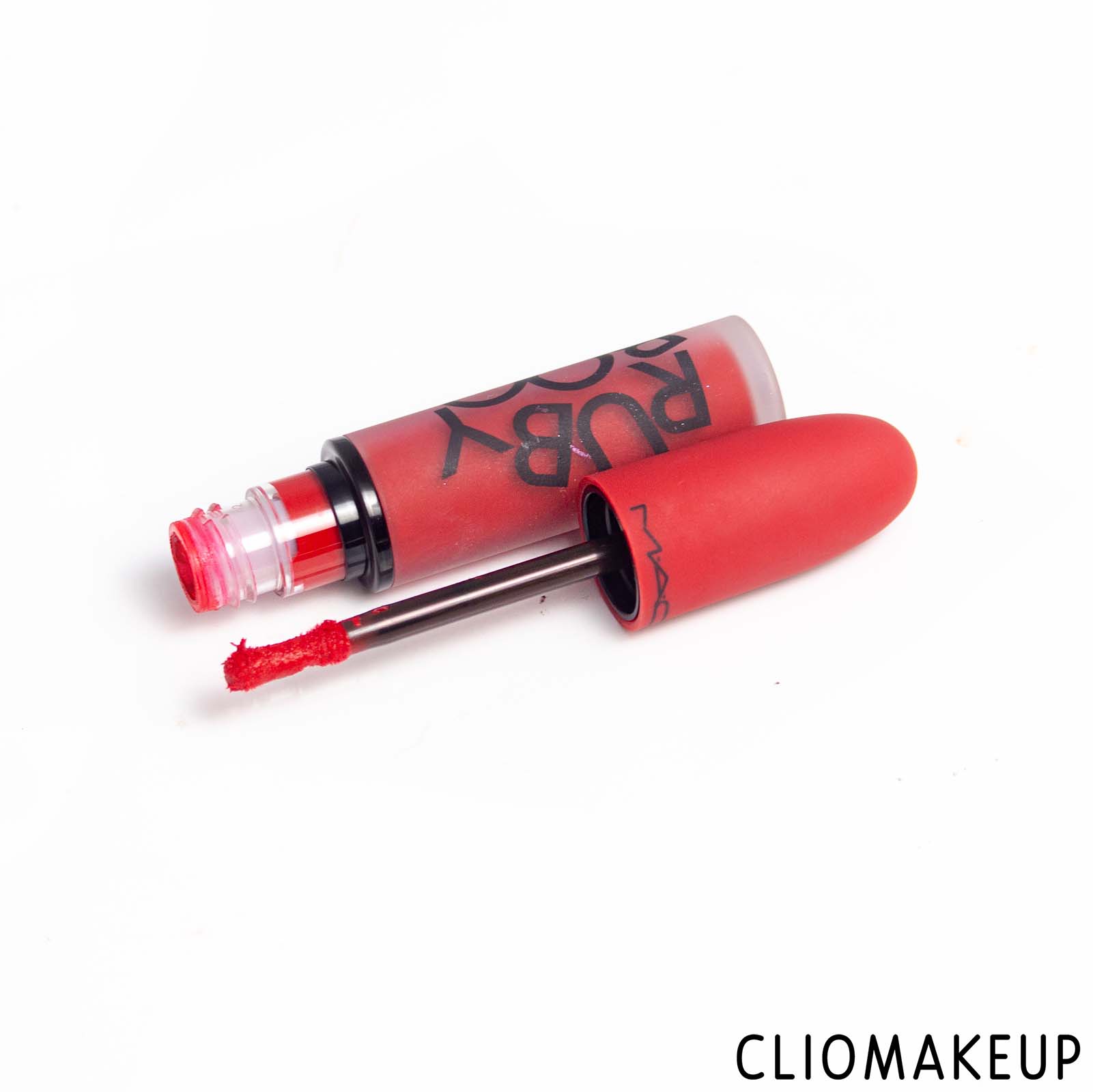 cliomakeup-recensione-rossetto-ruby-boo-powder-kiss-liquid-lipstick-5