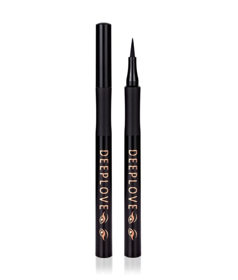 cliomakeup-tendenze-trucco-2022-deeplove-eyeliner-vegano