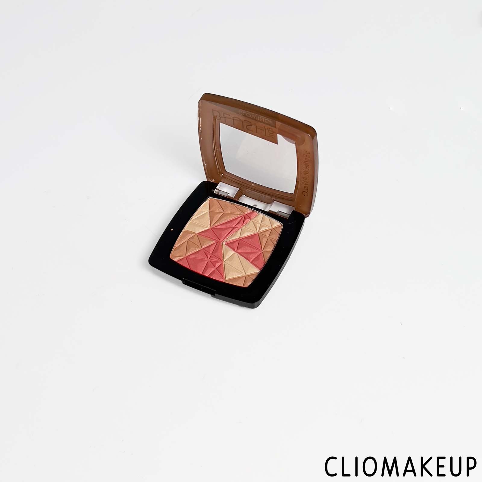 cliomakeup-recensione-blush-catrice-glowing-powder-blush-3