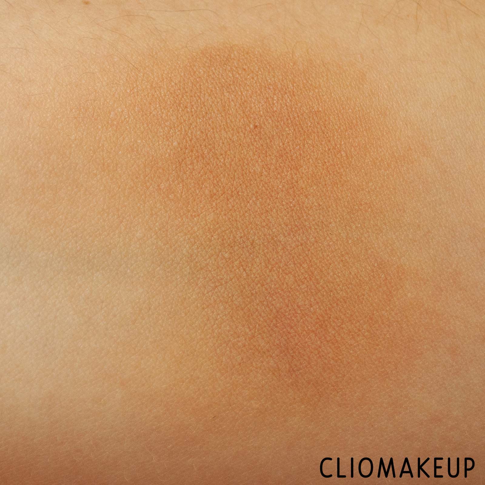 cliomakeup-recensione-bronzer-rare-beauty-warm-wishes-effortless-bronzer-6