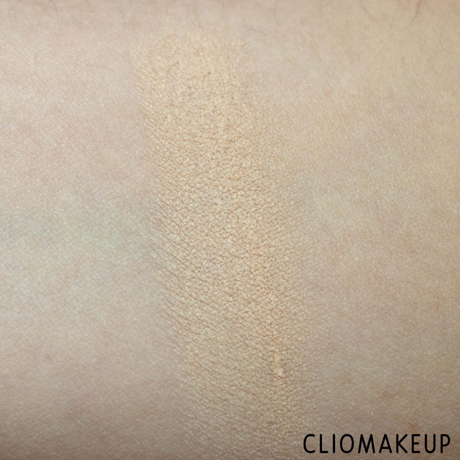 cliomakeup-recensione-fondotinta-kiko-blossoming-beauty-hydrating-e-long-lasting-blurring-effect-foundation-7