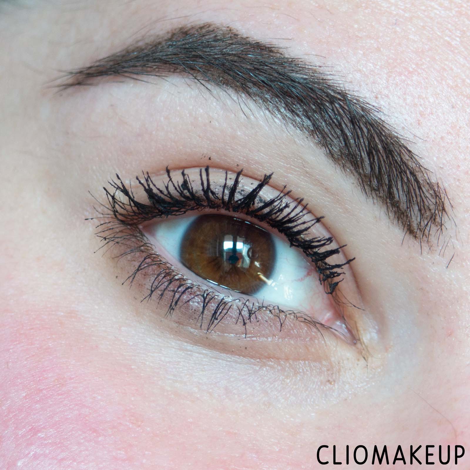 cliomakeup-recensione-mascara-catrice-lash-changer-volume-mascara-waterproof-14