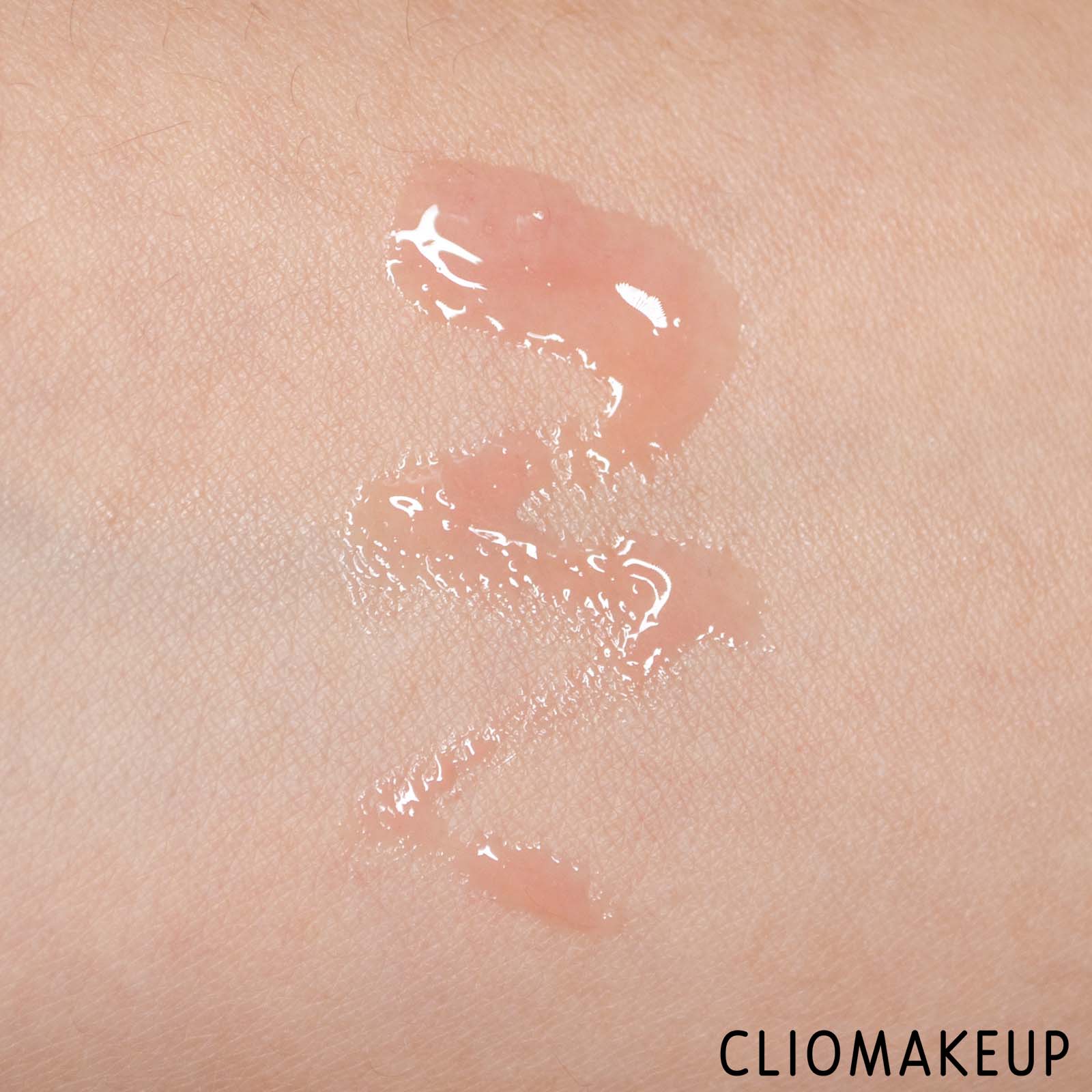 cliomakeup-recensione-siero-labbra-revolution-plump-me-up-lip-serum-7