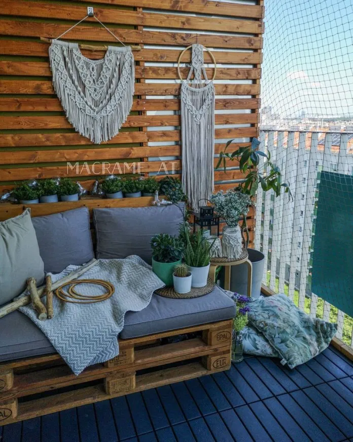 cliomakeup-balcone-in-primavera-pallet