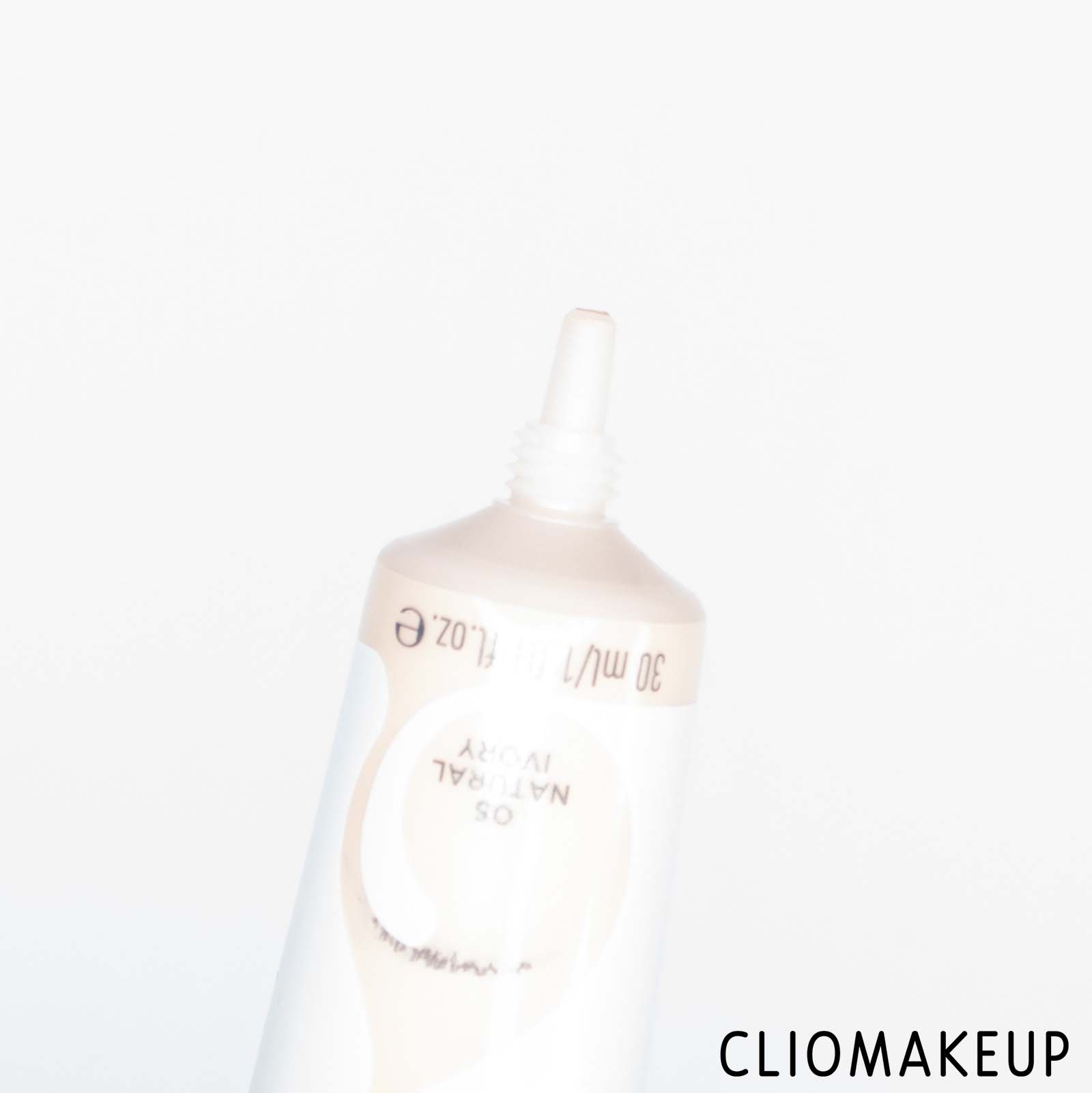 cliomakeup-recensione-fondotinta-essence-hydro-hero-24h-hydrating-tinted-cream-spf15-5