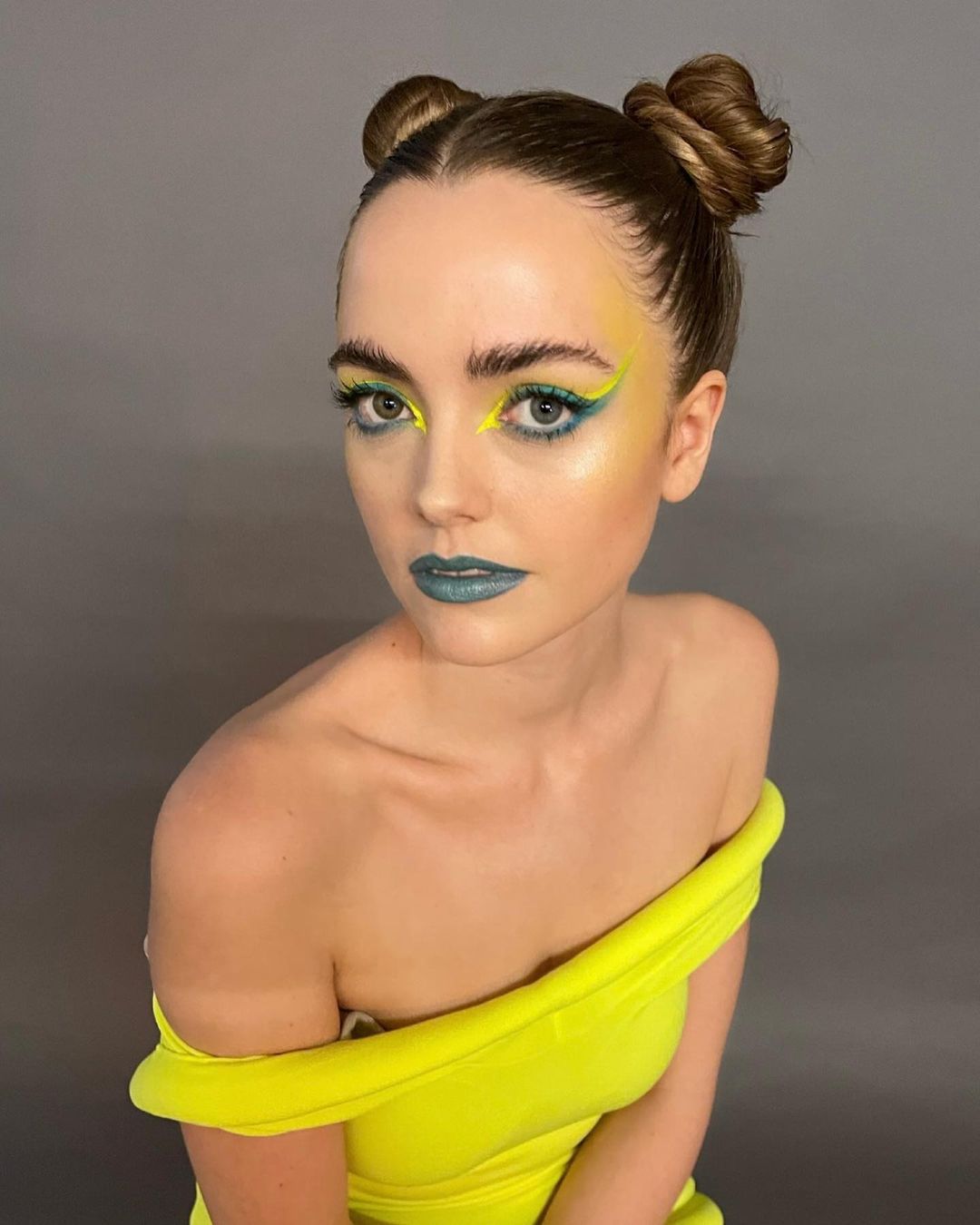 cliomakeup-space-bun-8