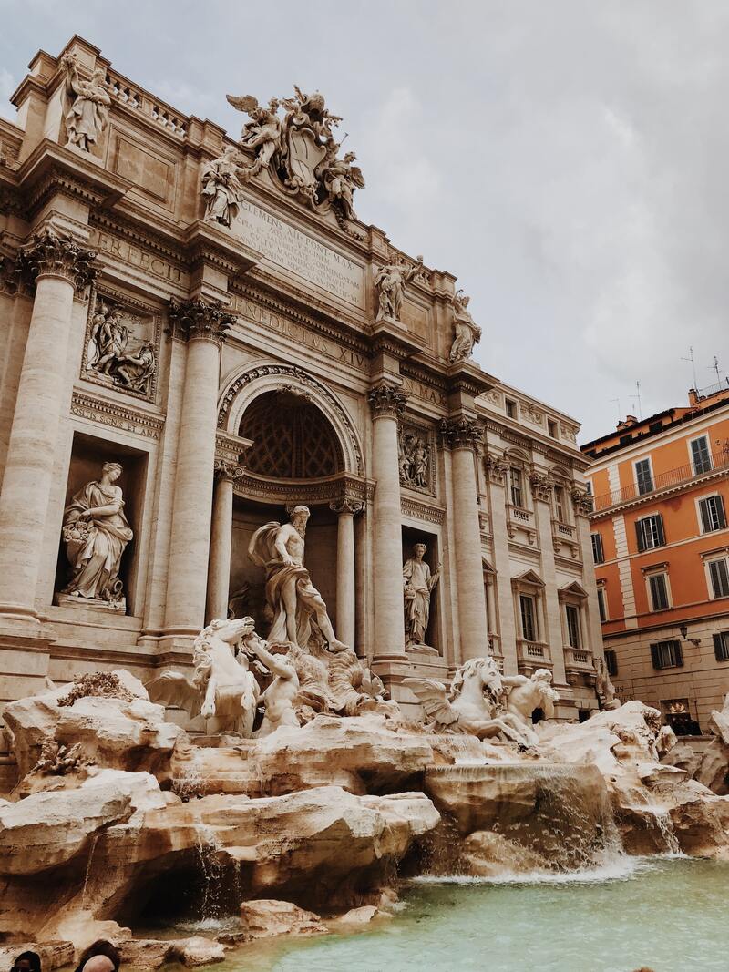 cliomakeup-viaggi-pasqua-2022-fontana-di-trevi