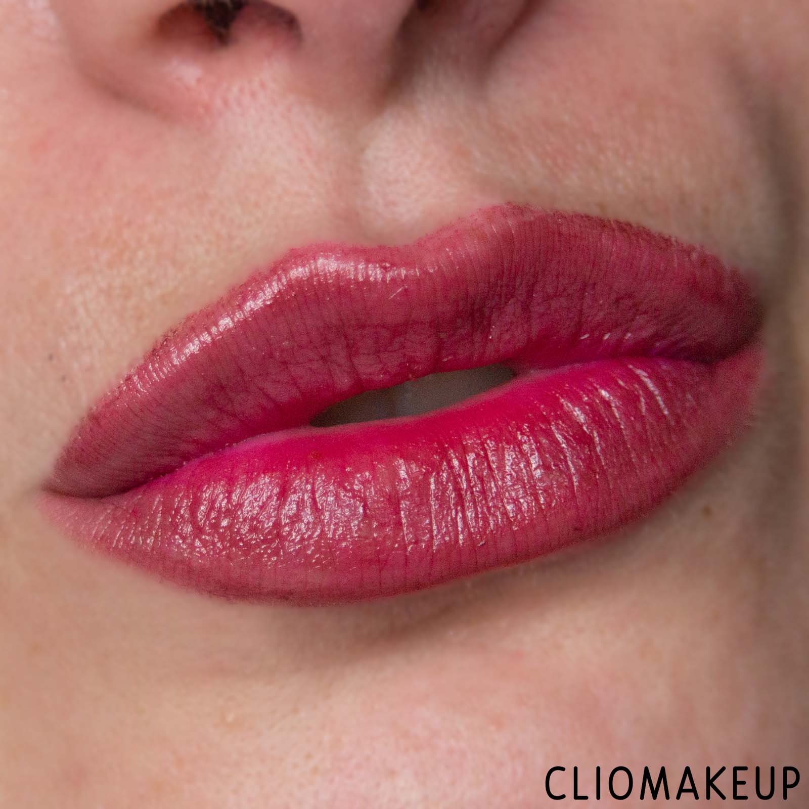 cliomakeup-recensione-balsamo-labbra-essence-everlasting-blooms-ph-reacting-lip-glow-14