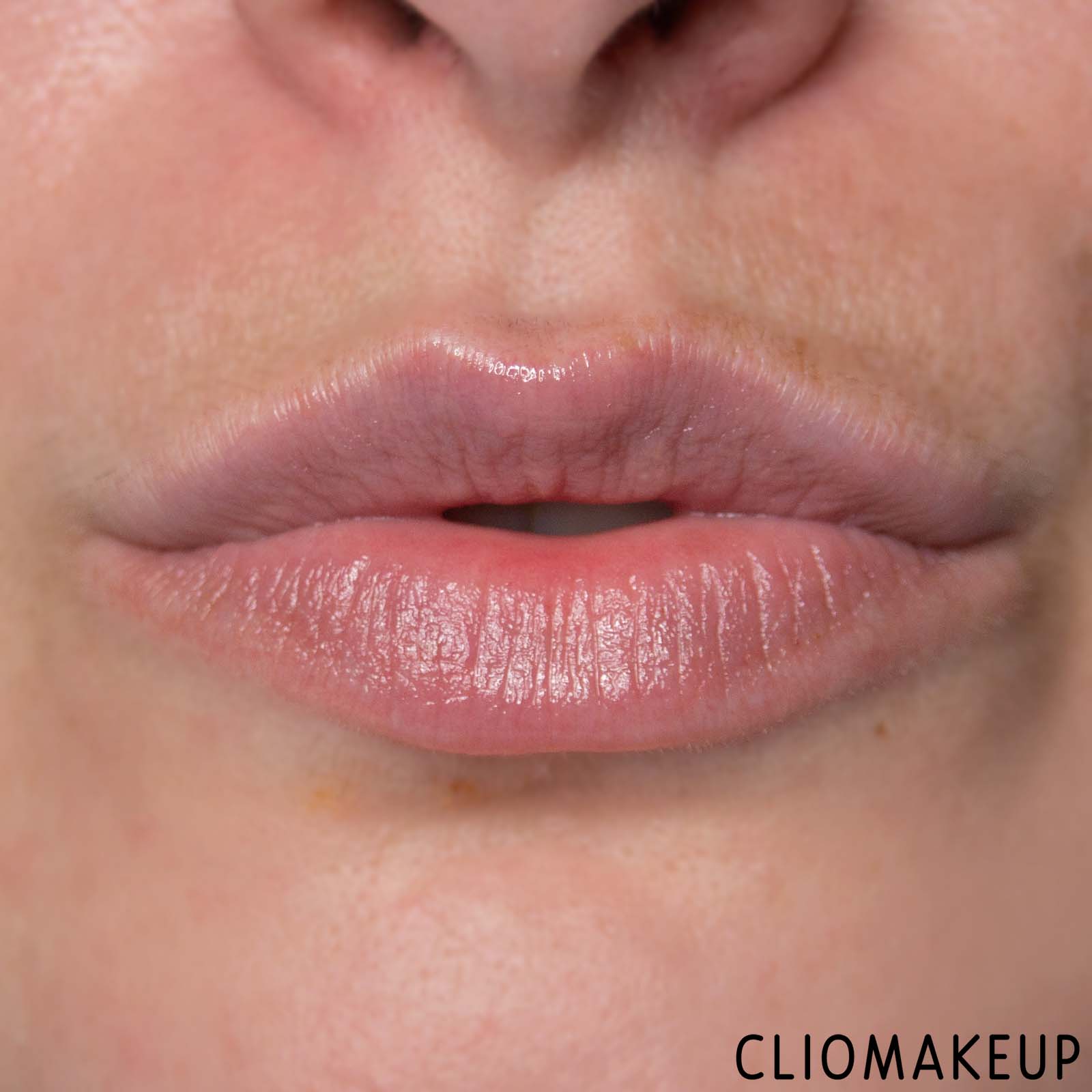 cliomakeup-recensione-balsamo-labbra-essence-lip-care-booster-lip-butter-12