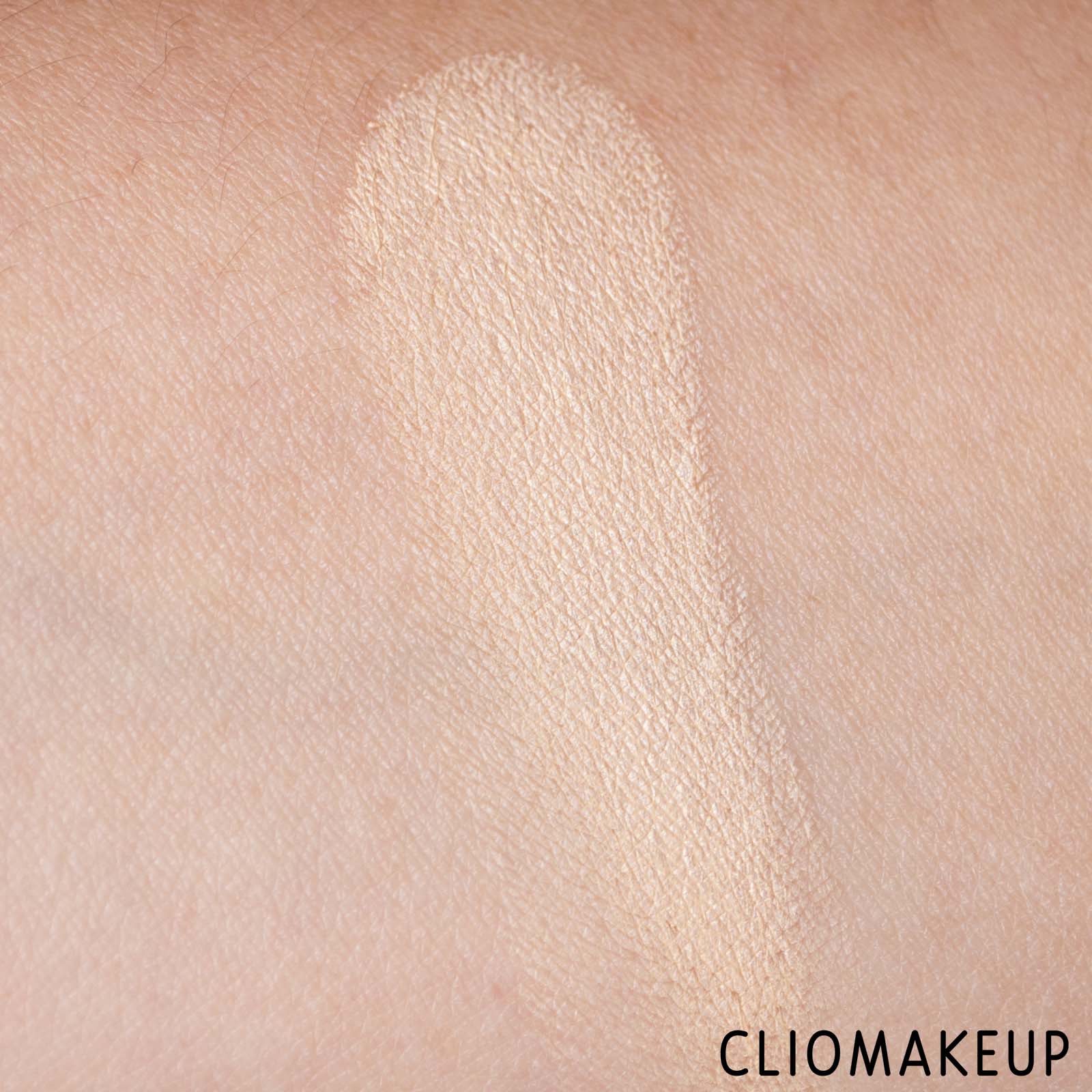 cliomakeup-recensione-correttore-kiko-green-me-luminous-concealer-7