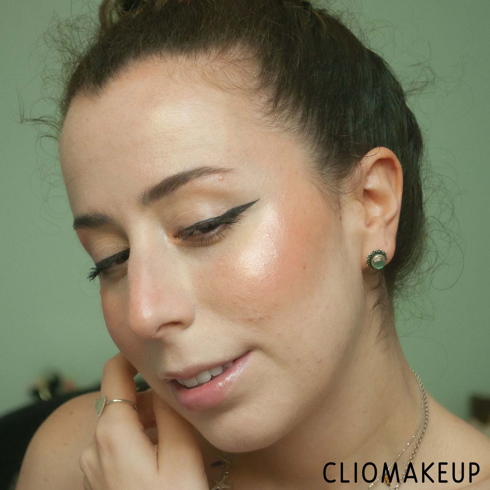 cliomakeup-recensione-crema-colorata-rare-beauty-positive-light-tinted-moisturizer-spf-20-12