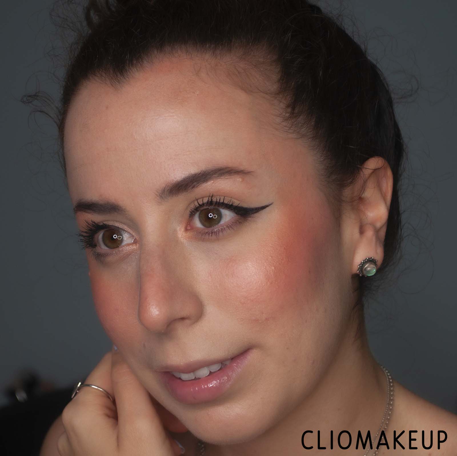 cliomakeup-recensione-crema-colorata-rare-beauty-positive-light-tinted-moisturizer-spf-20-13